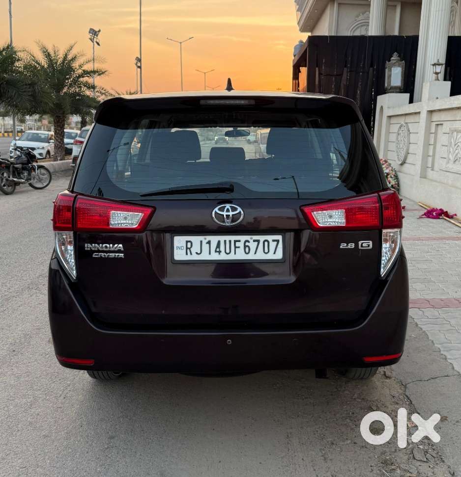 Toyota Innova Crysta 2.8 Gx At 8 Seater, 2018, Diesel