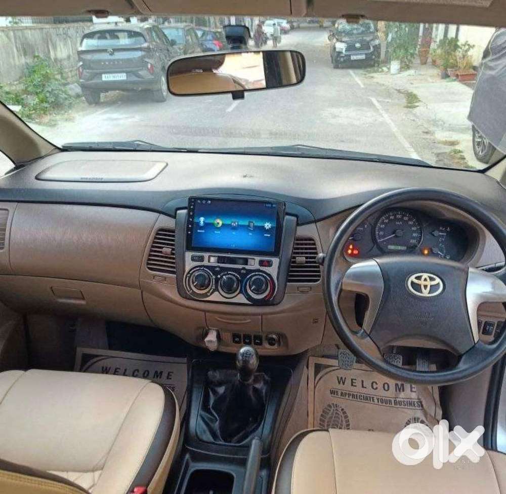 Toyota Innova 2.5 G (diesel) 7 Seater Bs Iv, 2015, Diesel