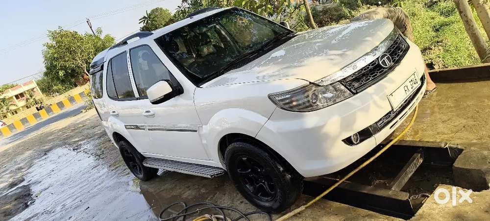 Tata Safari Storme 2014