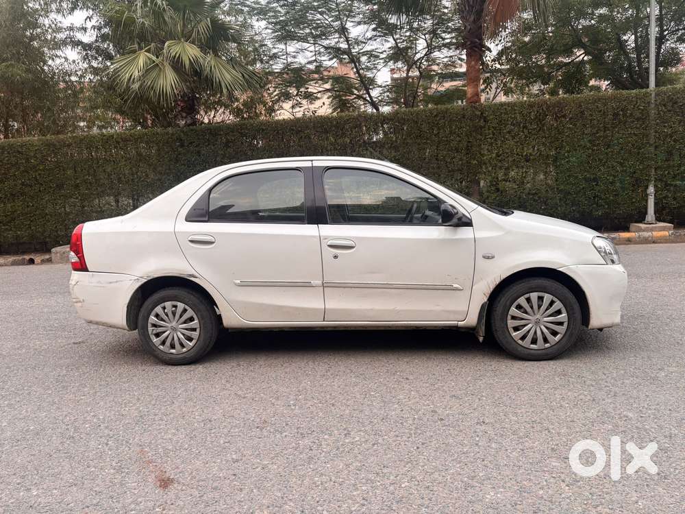 Toyota Etios Cross 1.2l G, 2011, Petrol