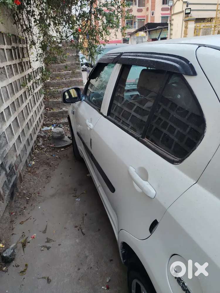 Maruti Suzuki Swift Dzire 2015