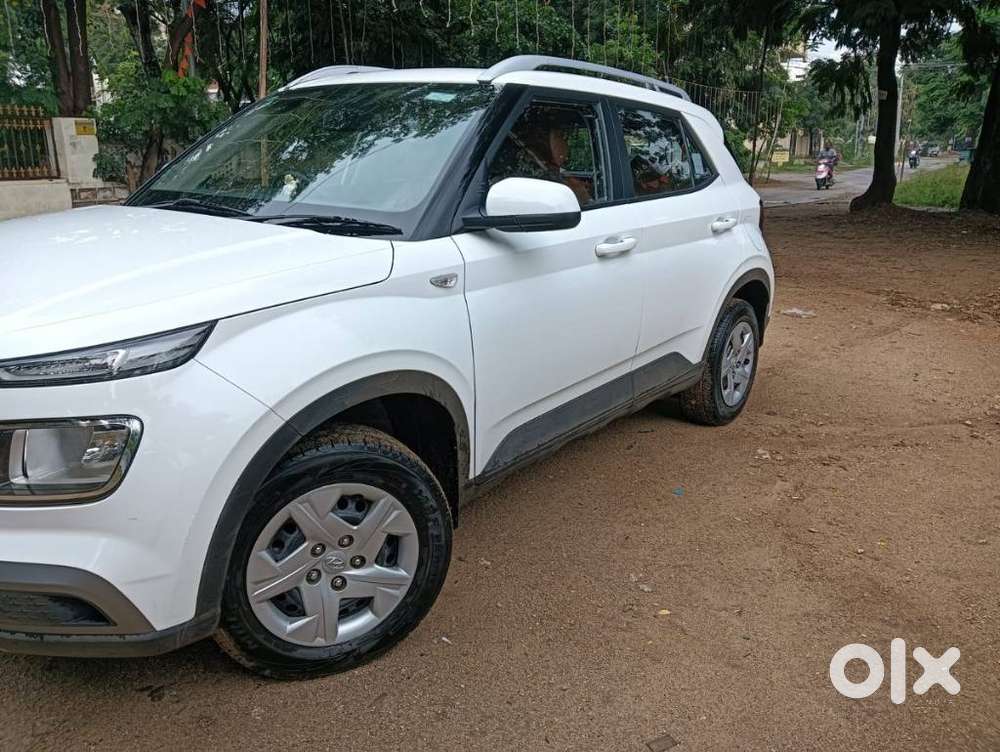 Hyundai Venue S Turbo, 2019, Petrol