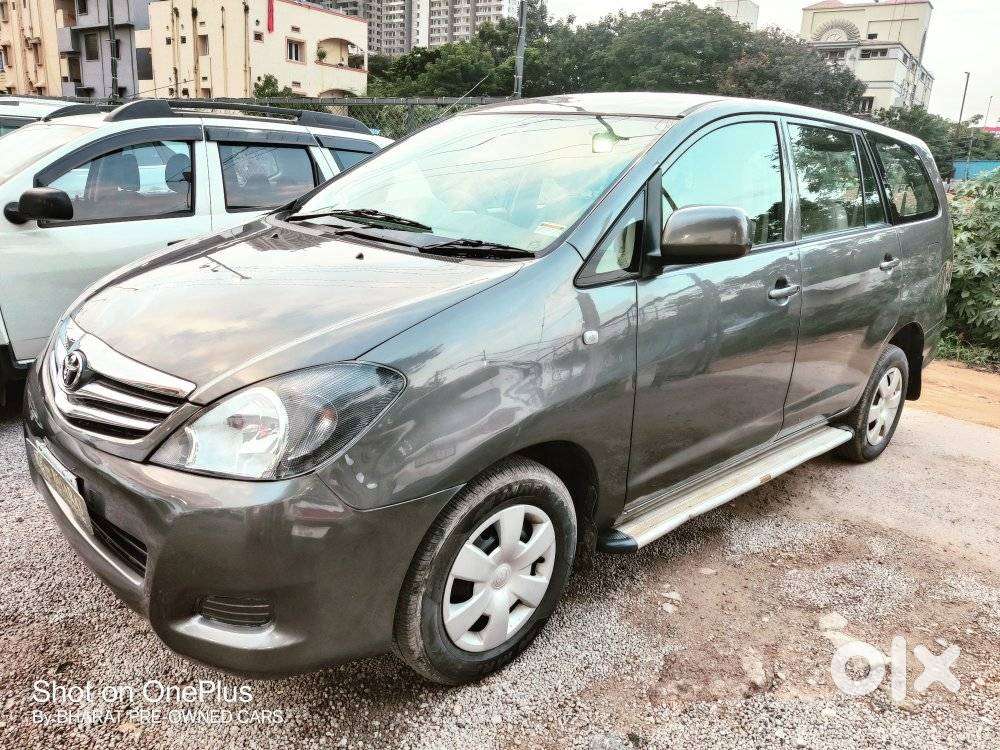 Toyota Innova 2.5 G (diesel) 8 Seater, 2009, Diesel
