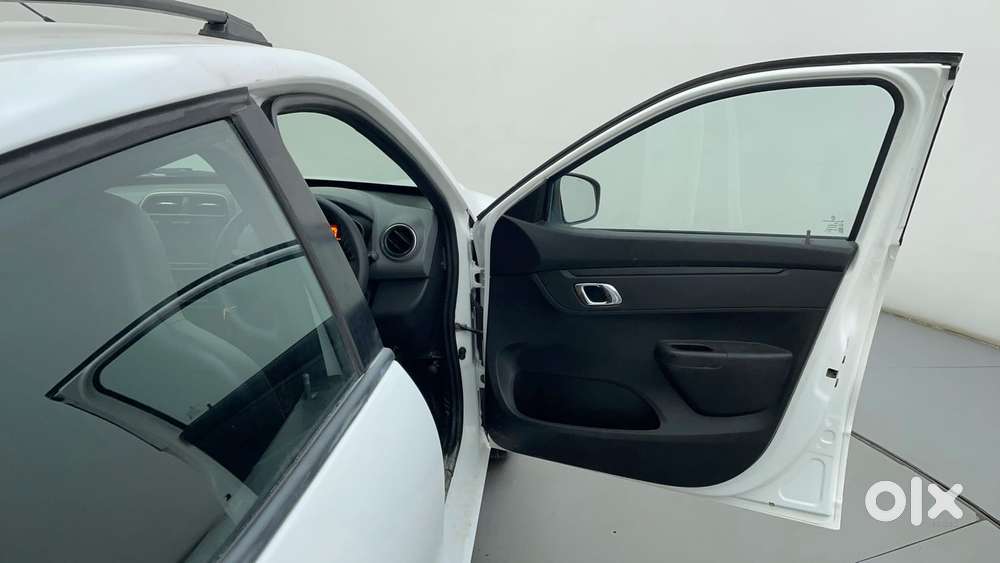 Renault Kwid 2019-ongoing 1.0 Rxt (o), 2018, Petrol