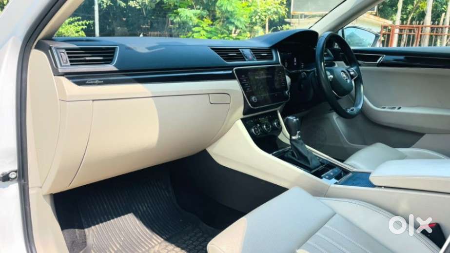 Skoda Superb 2.0 L&k Tsi At, 2021, Petrol