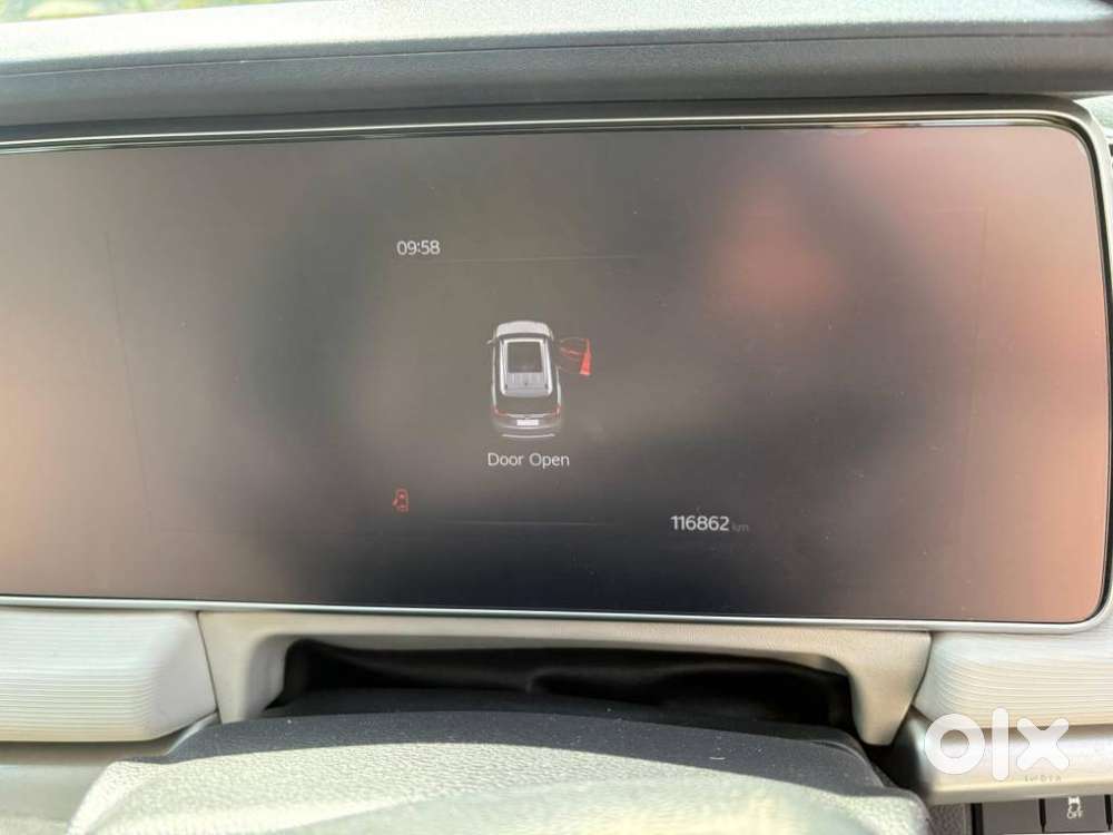 Mahindra Xuv700 2.2 Ax 5 Diesel At Str, 2022, Diesel
