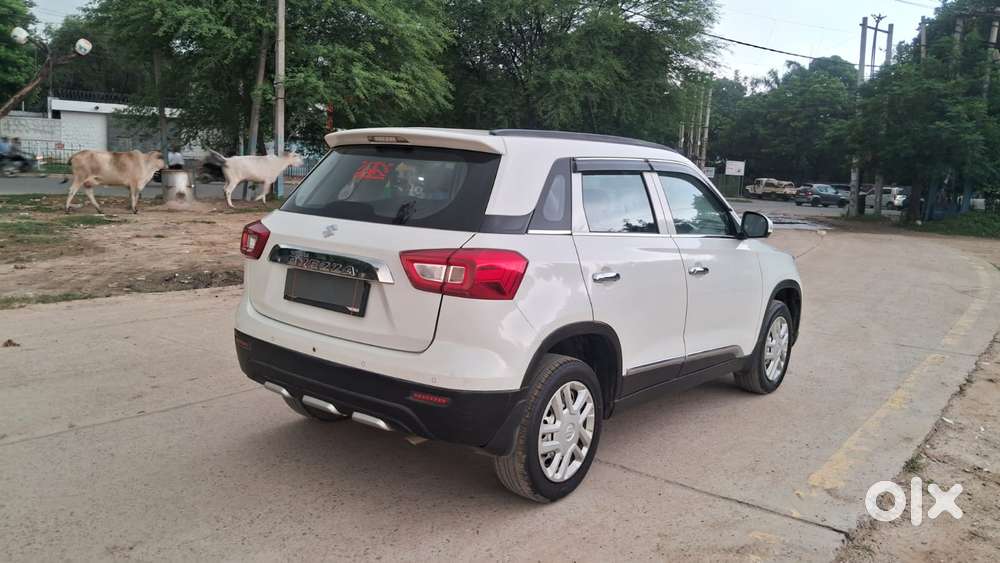 Maruti Suzuki Brezza 1.5 Lxi Cng, 2022, Cng & Hybrids
