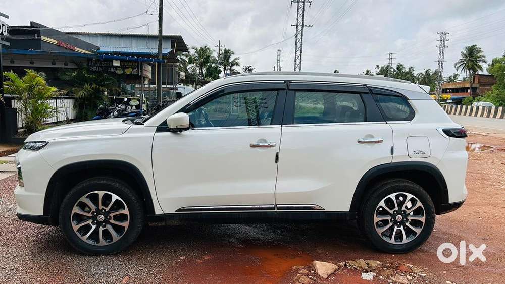 Maruti Suzuki Grand Vitara 2023 Petrol Well Maintained
