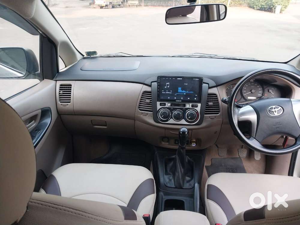 Toyota Innova [2013-2016] 2.5 G4 8 Str, 2016, Diesel