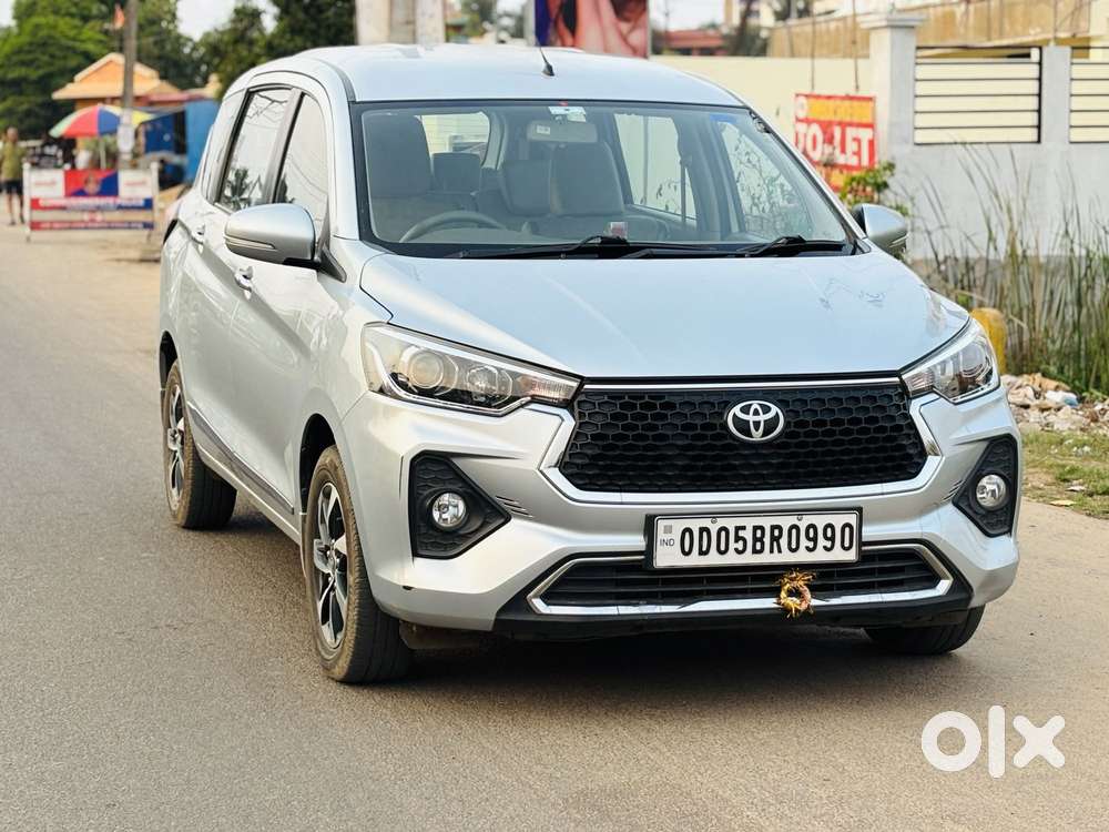 Toyota Rumion V At, 2023, Petrol