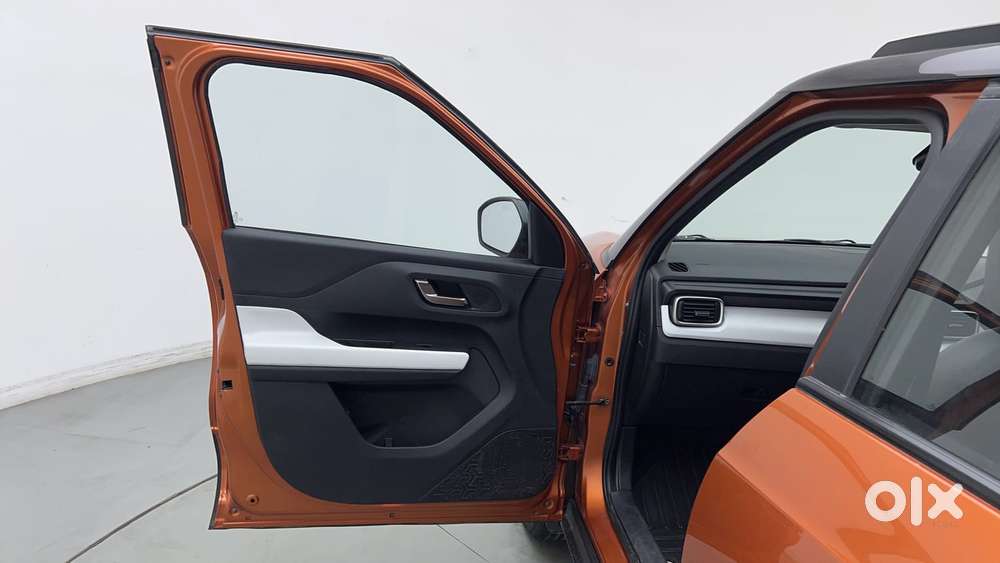 Tata Punch 1.2 Revotron Creative Amt Dual Tone, 2022, Petrol
