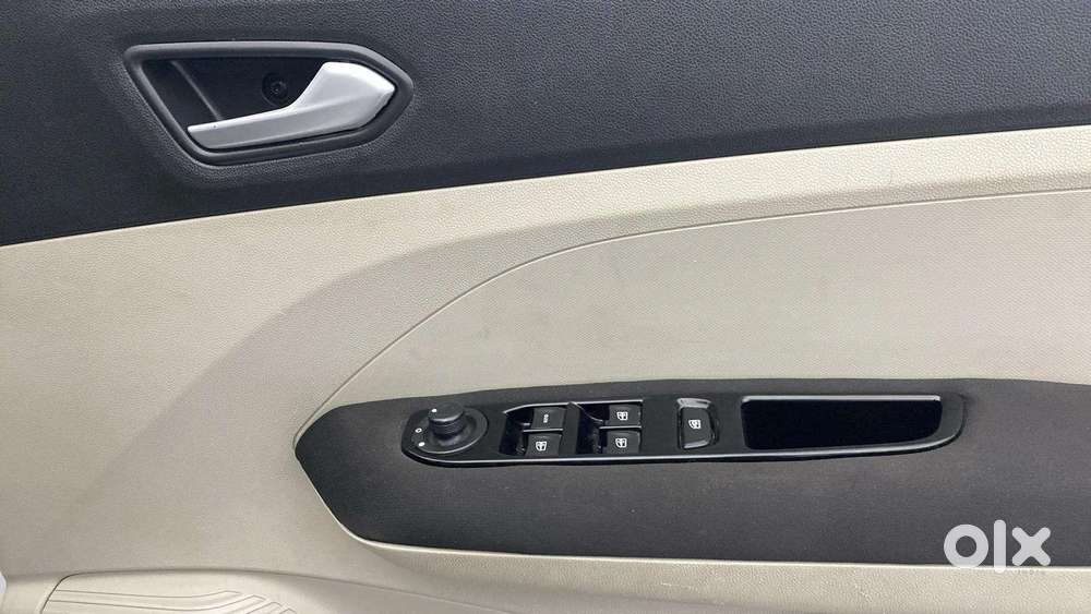 Renault Triber Rxz, 2020, Petrol