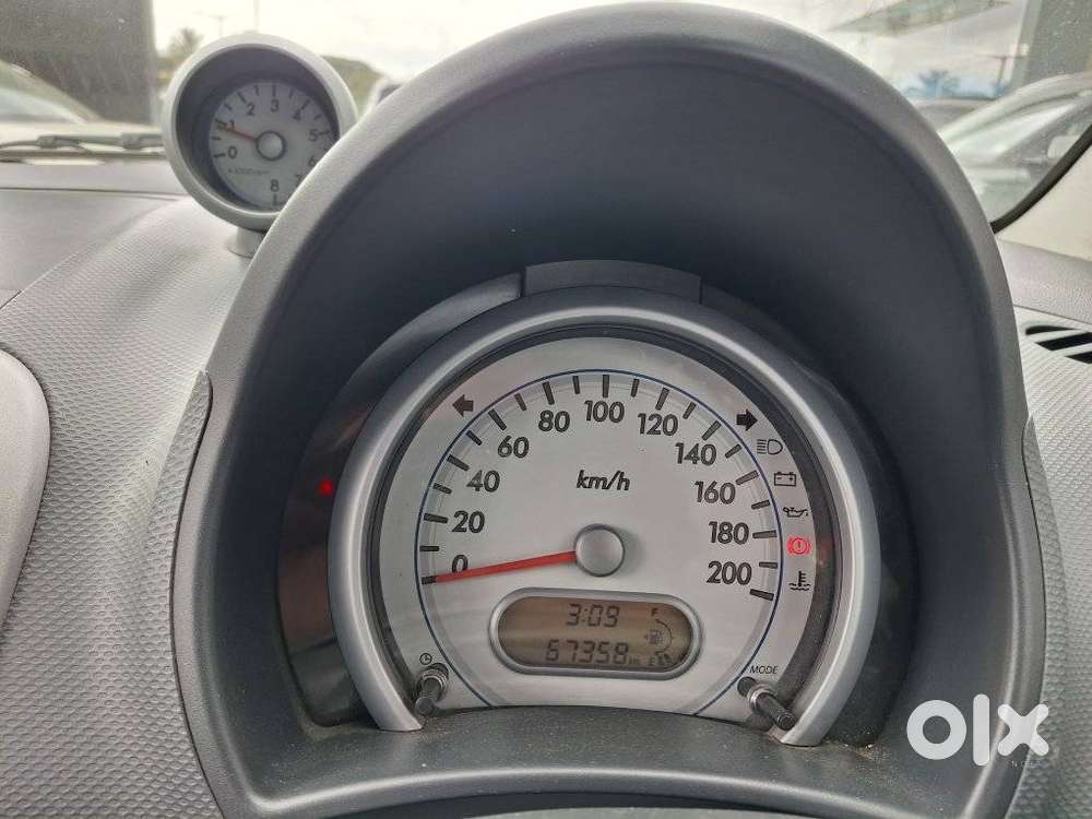 Maruti Suzuki Ritz Vxi, 2010, Petrol