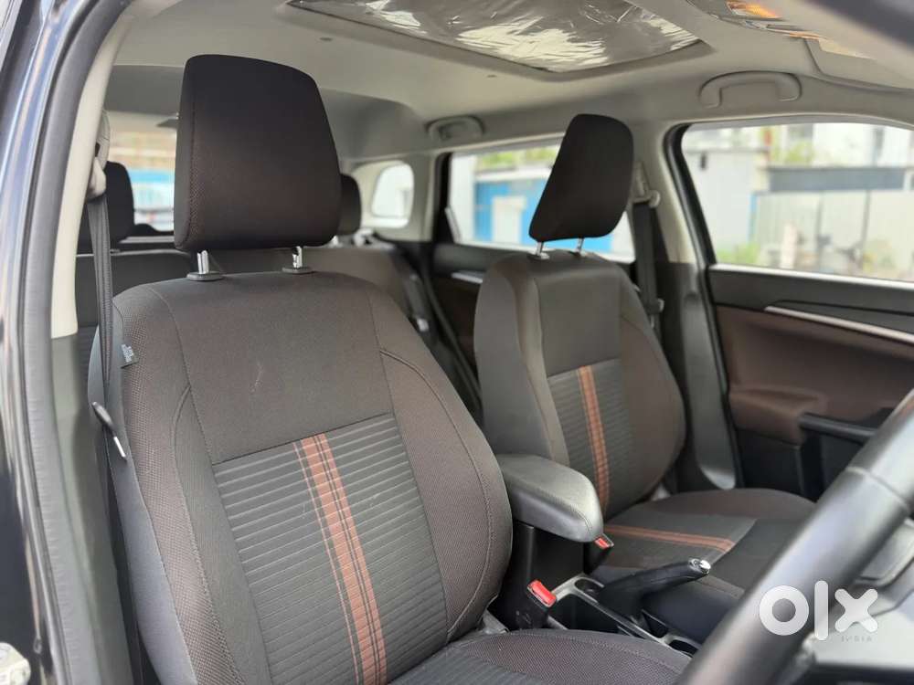 Maruti Suzuki Vitara Brezza 1.5 Zxi Plus At, 2023, Petrol