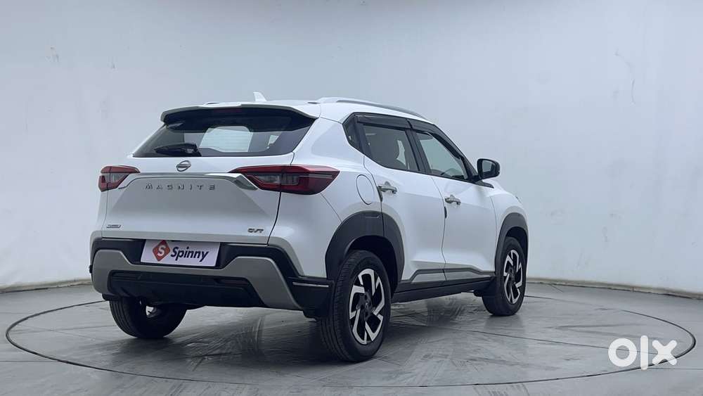Nissan Magnite 1.0 Xv Turbo Cvt, 2023, Petrol
