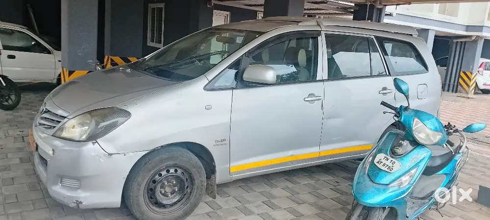 Toyota Innova 2011 Diesel 400000 Km Driven