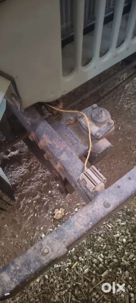 Mahindra Jeep  2002