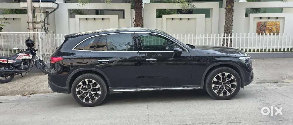 Mercedes-benz Glc 2025 Petrol 22300 Km Driven