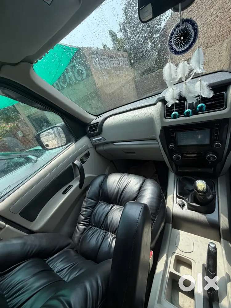 Mahindra Scorpio 2017 Variant S10
