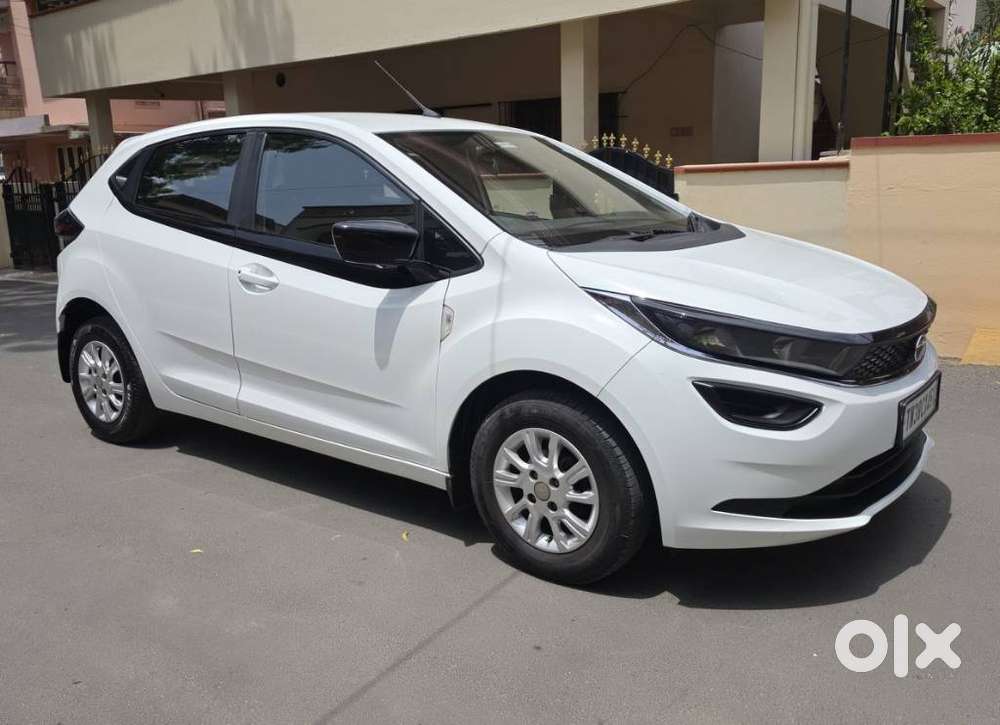 Tata Altroz 1.2 Xe, 2021, Petrol