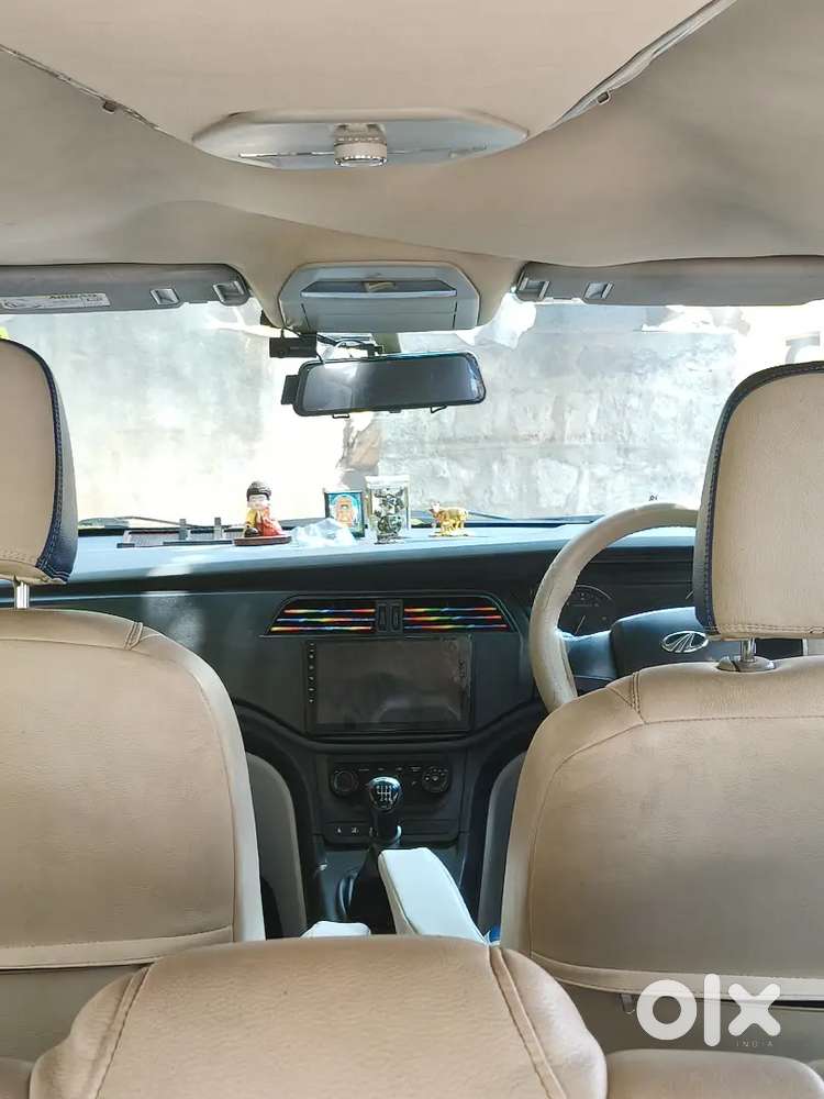 Mahendra Marroz 8 Seater With Good Running Condition