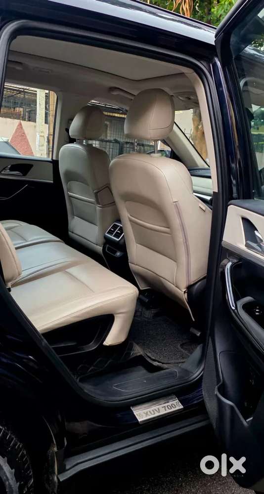 Mahindra Xuv700 2.2 Ax 7 Diesel Mt Luxury Pack Str, 2023, Diesel