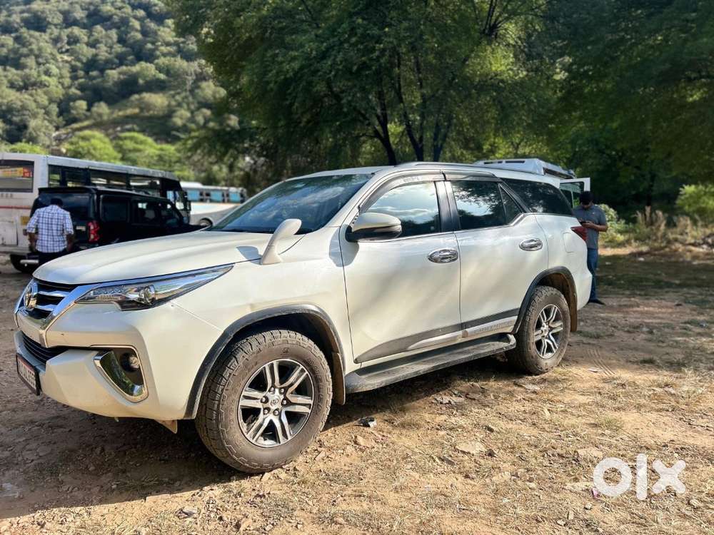 Toyota Fortuner 4x2 Diesel Manual Transmission