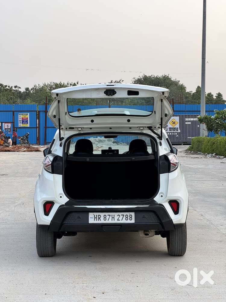 Tata Nexon 1.2 Revotron Xt, 2022, Petrol