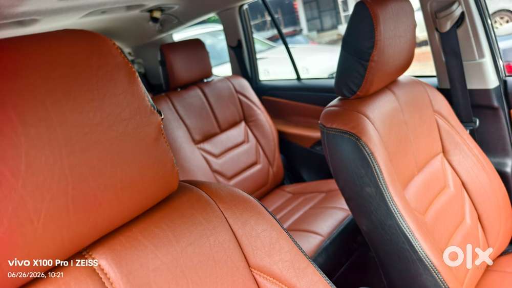 Toyota Innova Crysta 2.4 G Plus Mt 8 Str, 2020, Diesel