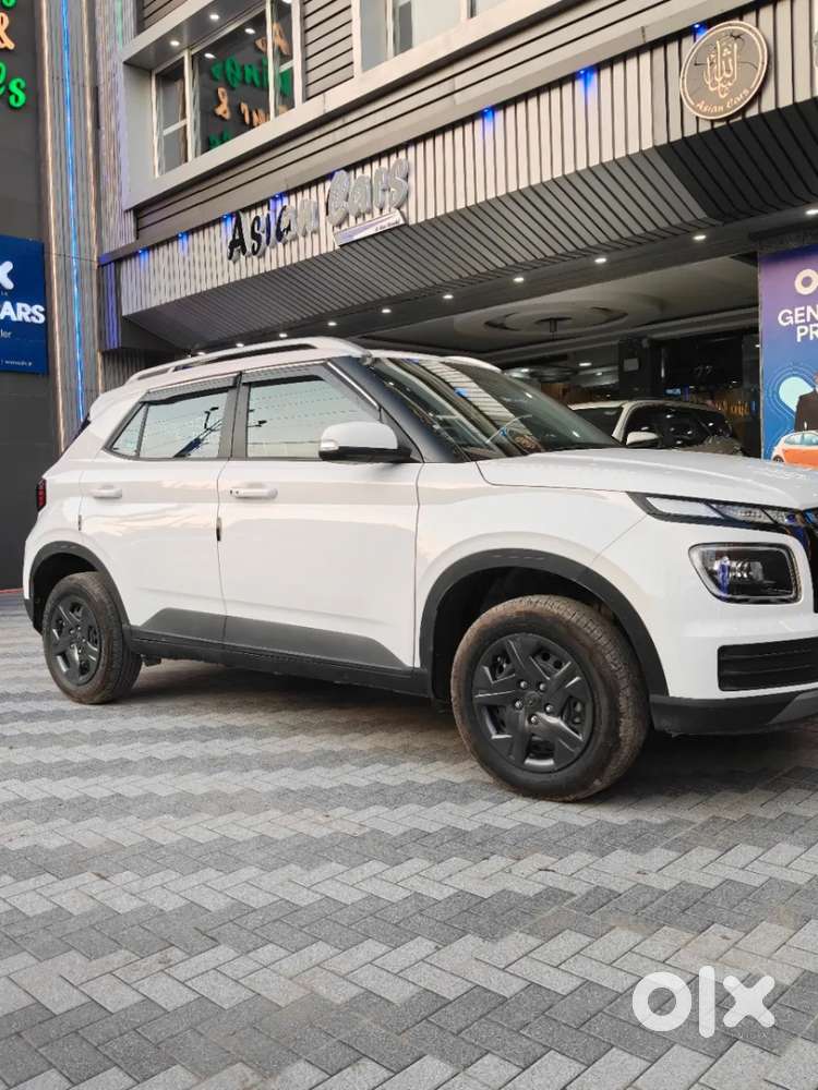 Hyundai Venue 1.2 S (o), 2025, Petrol