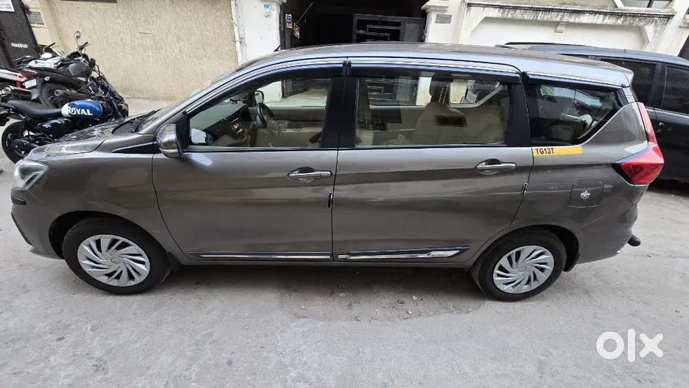 Maruti Suzuki Ertiga 2025 Cng + Petrol 33100 Km Driven