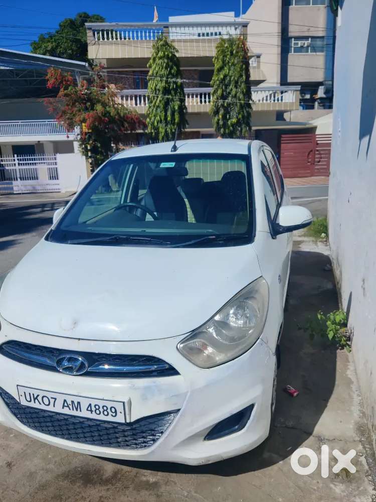 Hyundai I10 Nov, 2011, Petrol, 65000km Driven