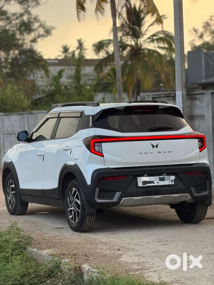 Mahindra Xuv 3xo Ax5l 1.2 Petrol At, 2025, Petrol