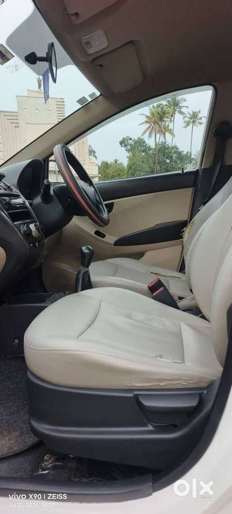 Hyundai Eon Era +, 2018, Petrol