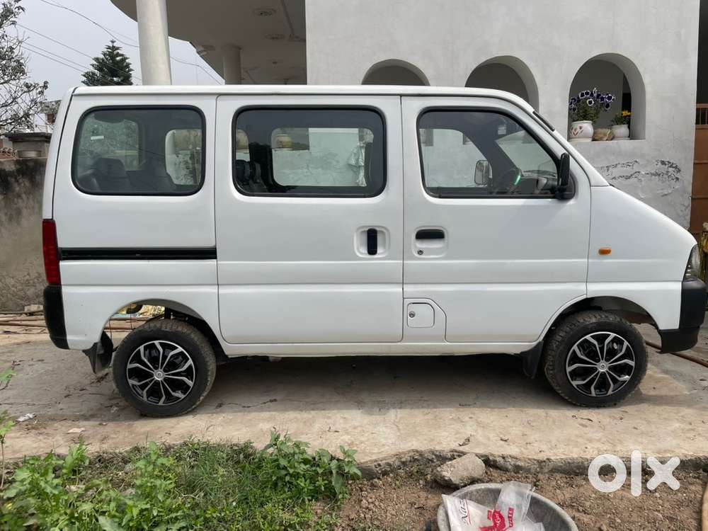 Maruti Suzuki Eeco 2022 Petrol Well Maintained New Tyres Jk20 Number
