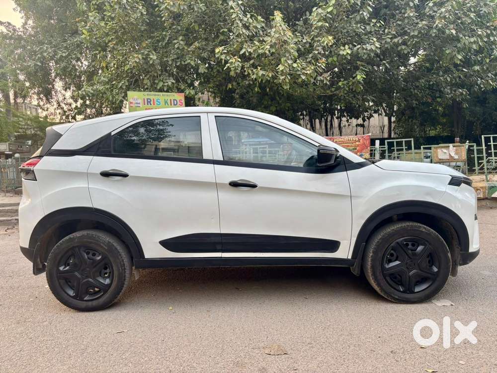 Tata Nexon Smart Plus S 1.2 Revotron Petrol 5 Mt, 2024, Petrol