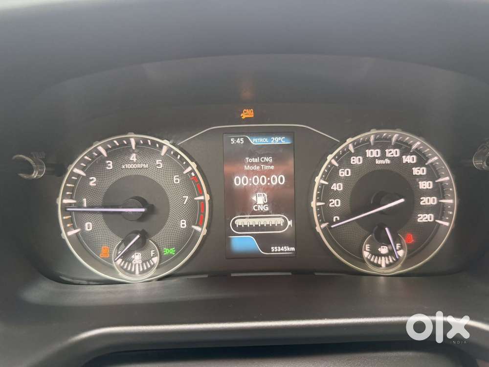 Maruti Suzuki Brezza 1.5 Zxi Cng, 2023, Cng & Hybrids