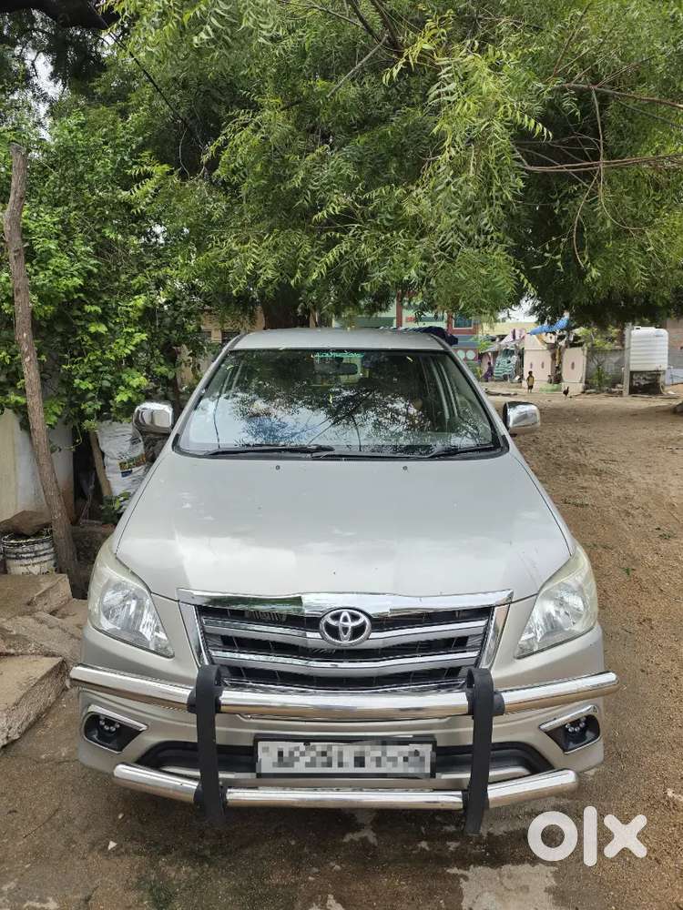 Toyota Innova 2.5 2012