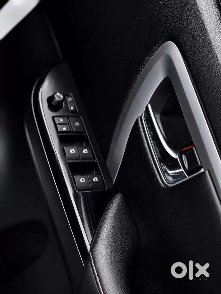 Toyota Fortuner 4x2 At 2.7 Petrol, 2025, Petrol