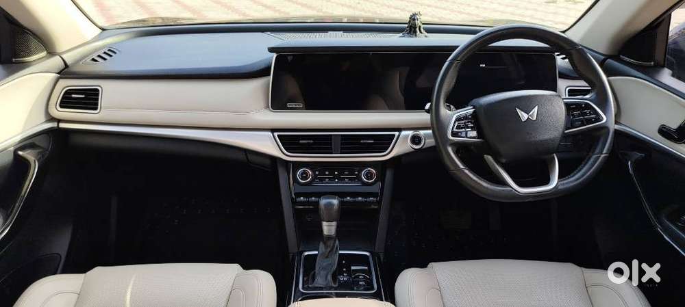 Mahindra Xuv700 2.2 Ax 7 Diesel At Str Awd, 2024, Diesel