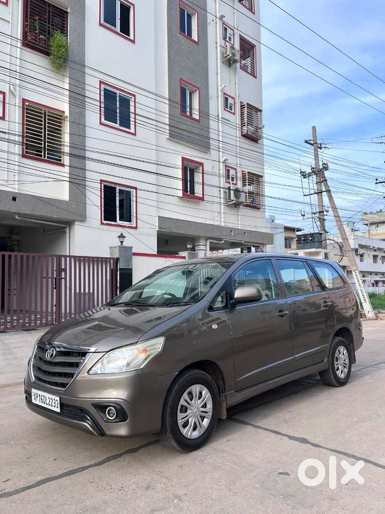 Toyota Innova 2.5 G (diesel) 8 Seater, 2015, Diesel