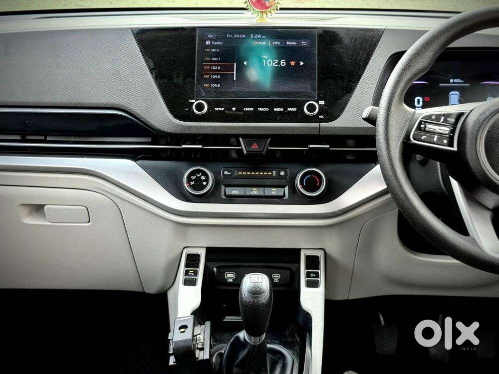 Kia Carens 1.5 Prestige 7 Str, 2024, Petrol