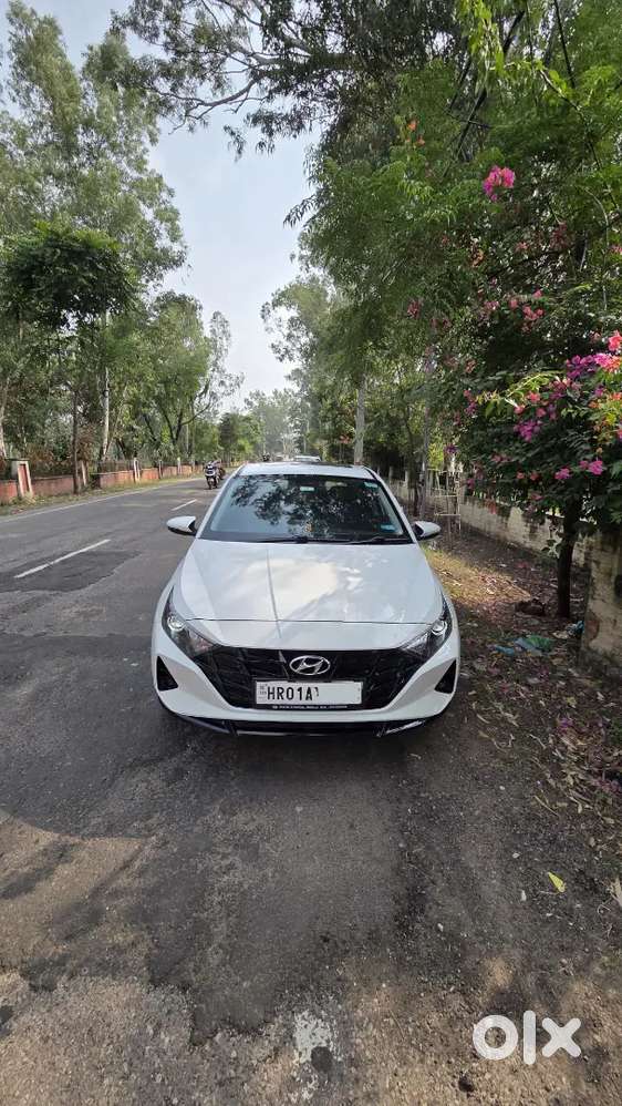 Top Model I20 Asta(o) | Low Km | Single Owner