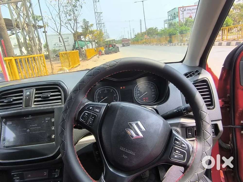 2017 Maruti Suzuki Brezza Zdi+ Dual Tone Manual
