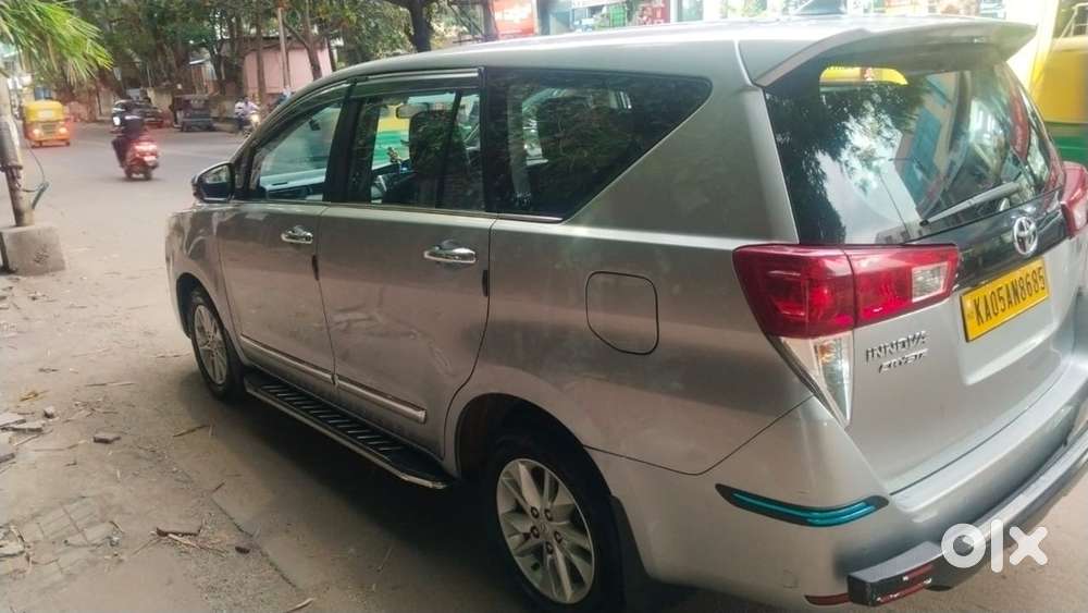 Toyota Innova Crysta 2024