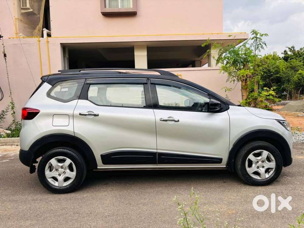 Renault Triber Rxt, 2022, Petrol