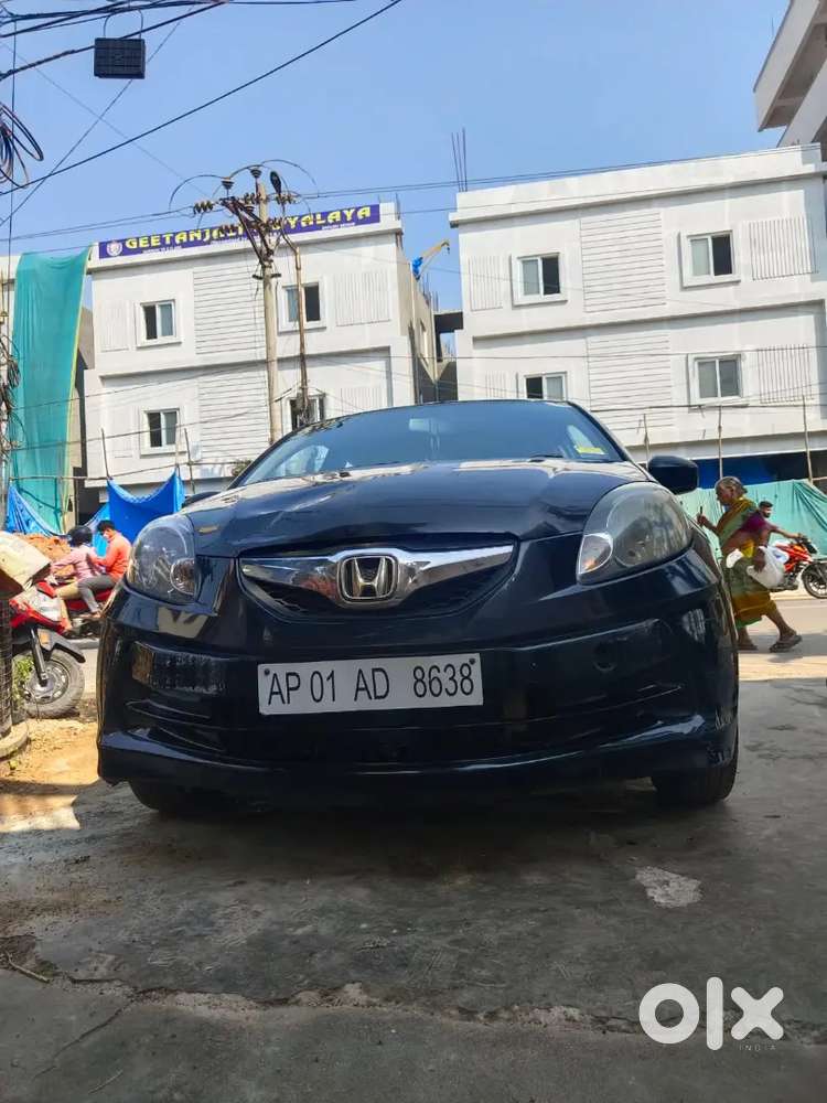 Honda Brio 2012 Petrol Well Maintained