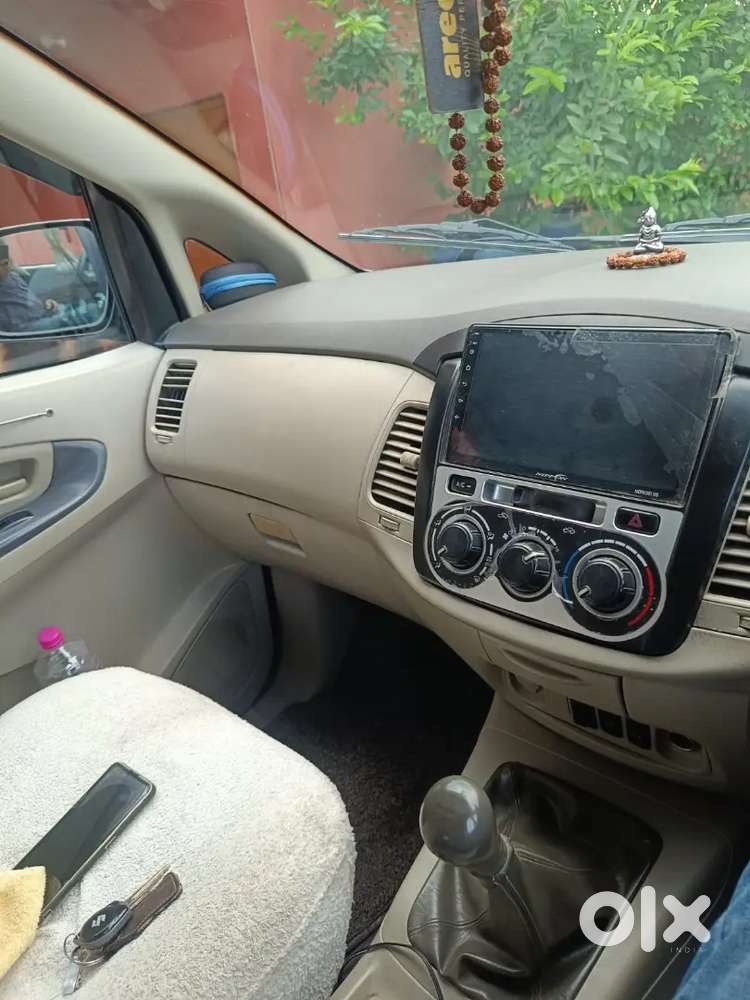 Toyota Innova 2014 Diesel 70000 Km Driven