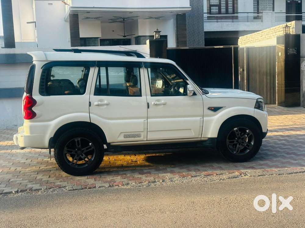 Mahindra Scorpio 2016 Diesel 100000 Km Driven