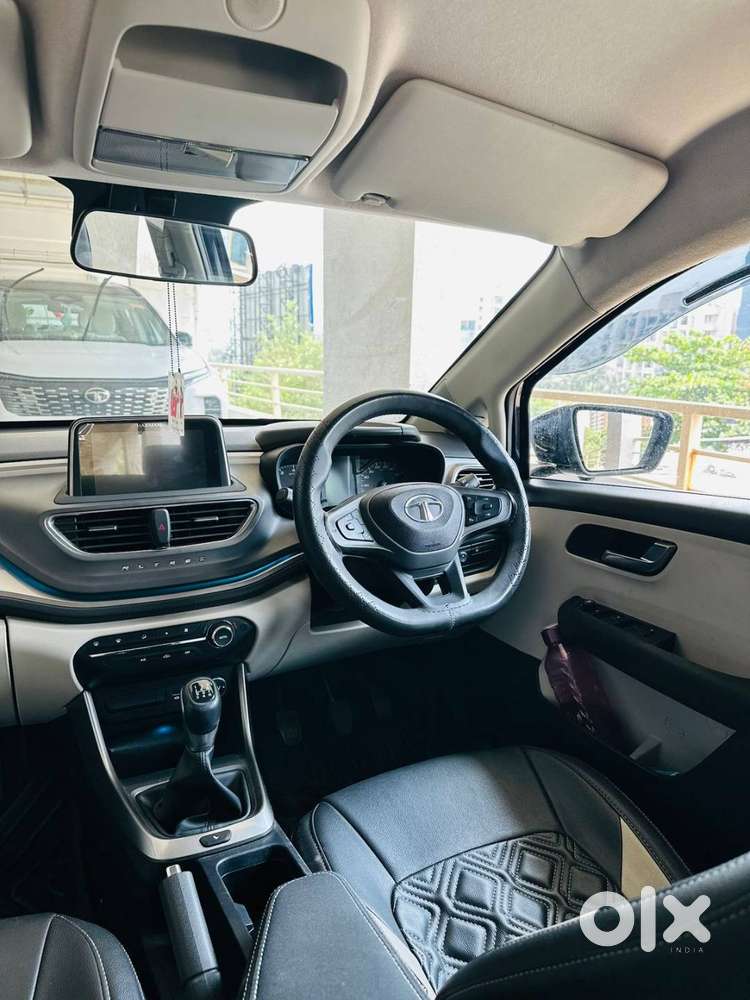 Tata Altroz Xz Diesel 2025  25k Km  1st Owner  Excellent Condition